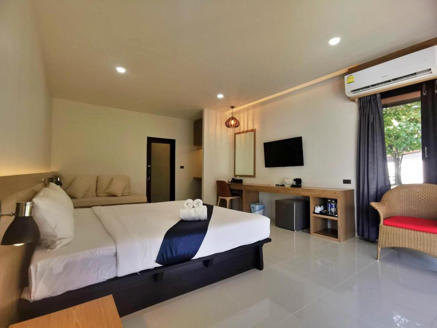 Nana Beach Hotel & Resort Pathiu Exterior foto