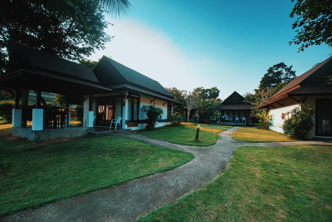 Nana Beach Hotel & Resort Pathiu Exterior foto